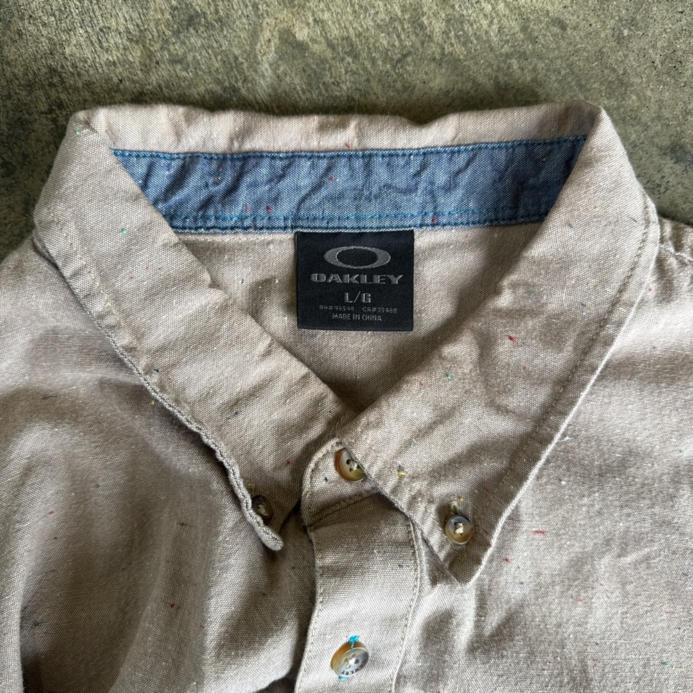 Oakley Speckled Tan Button-down Shirt - Picture 6 of 6